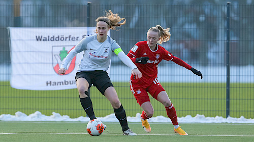 DFB-Pokal Frauen Walddörfer SV vs. FC Bayern München