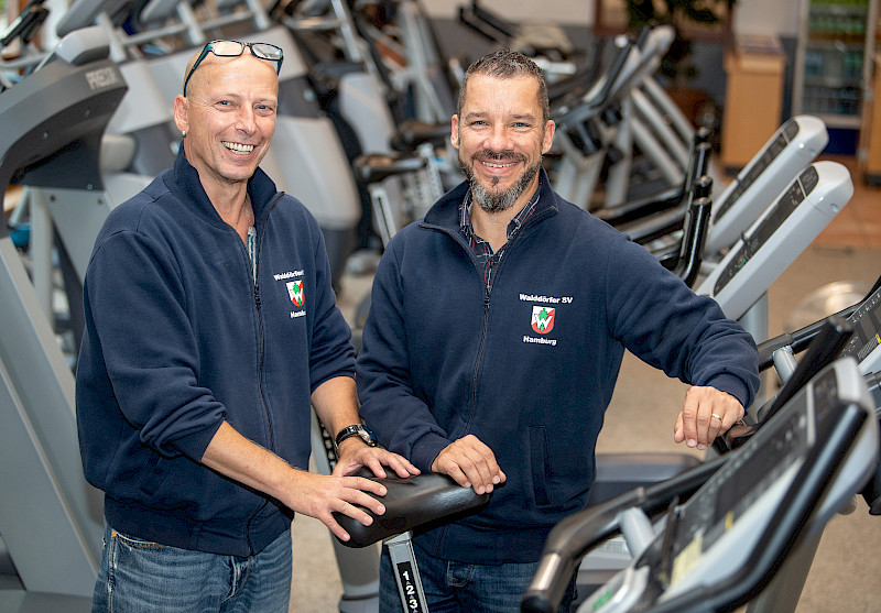 Uwe Wilhelms und Lars Melzner, Studioleiter im Walddörfer SV