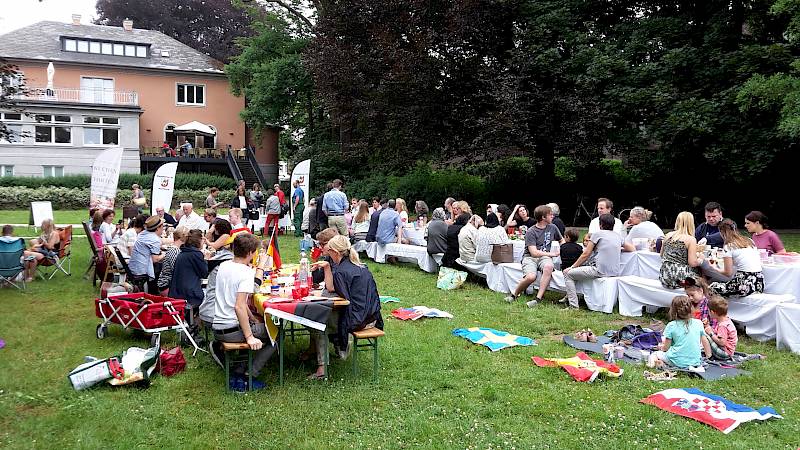 Internationales Frühstück im Ohlendorff'schen Park