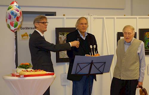 Hans Arnold, Gründer der Basketballabteilung, feierte im WSV-Heim seinen 90. Geburtstag